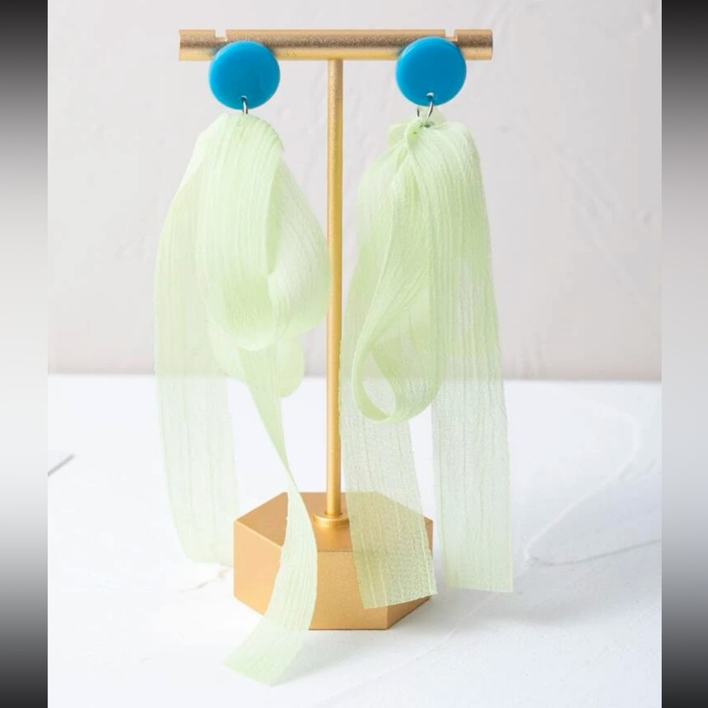💚 Awesome Oversized Ribbon Bow Tassel Stud Earrings 💙